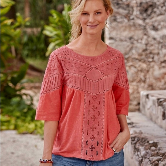 Beautiful Sundance Coral Blouse - Picture 2 of 12